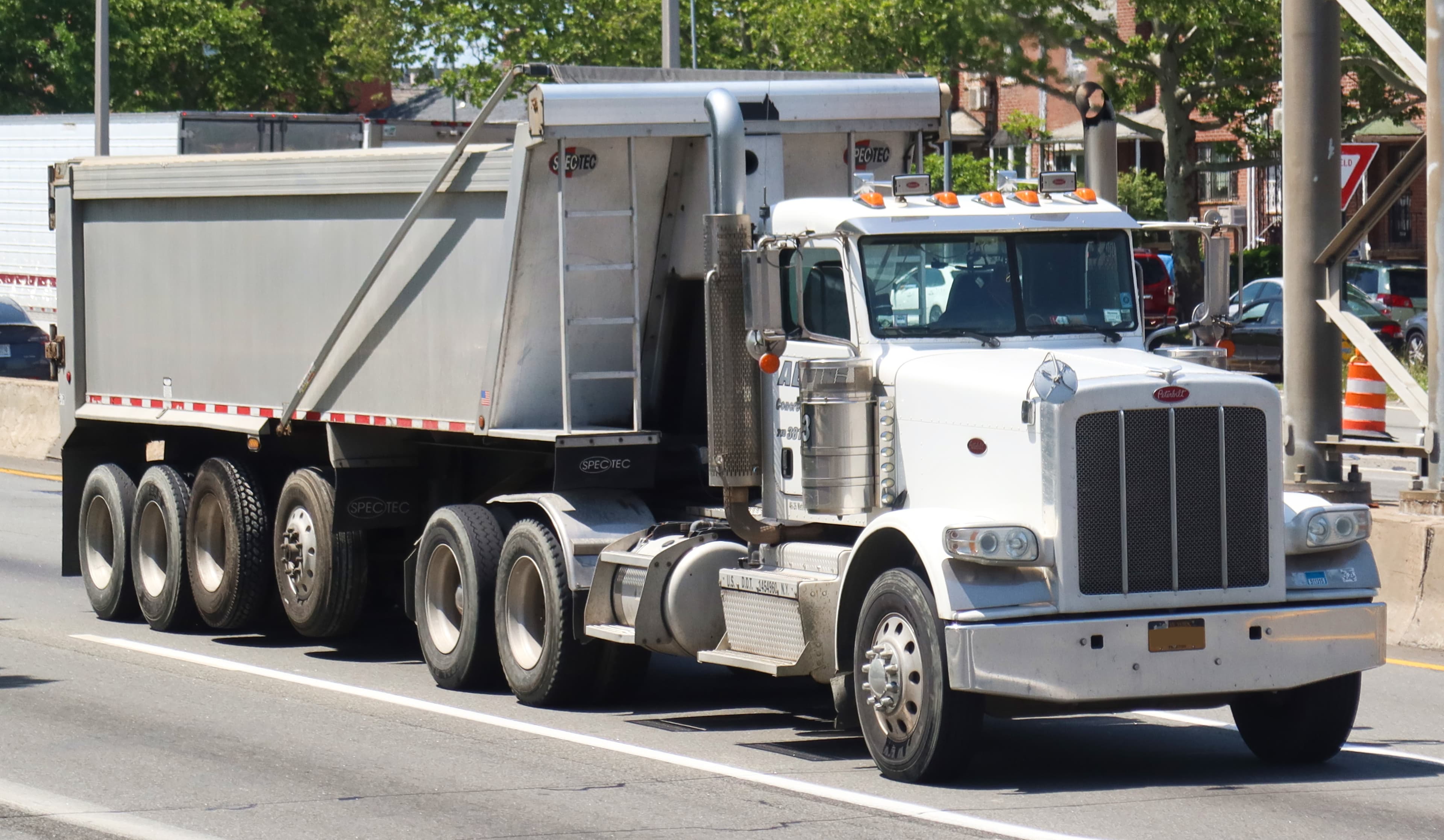 2019 Peterbilt 567 Day Cab — 340K Miles, PACCAR MX-13